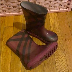 Burberry rain boots dark pink sz 10/9